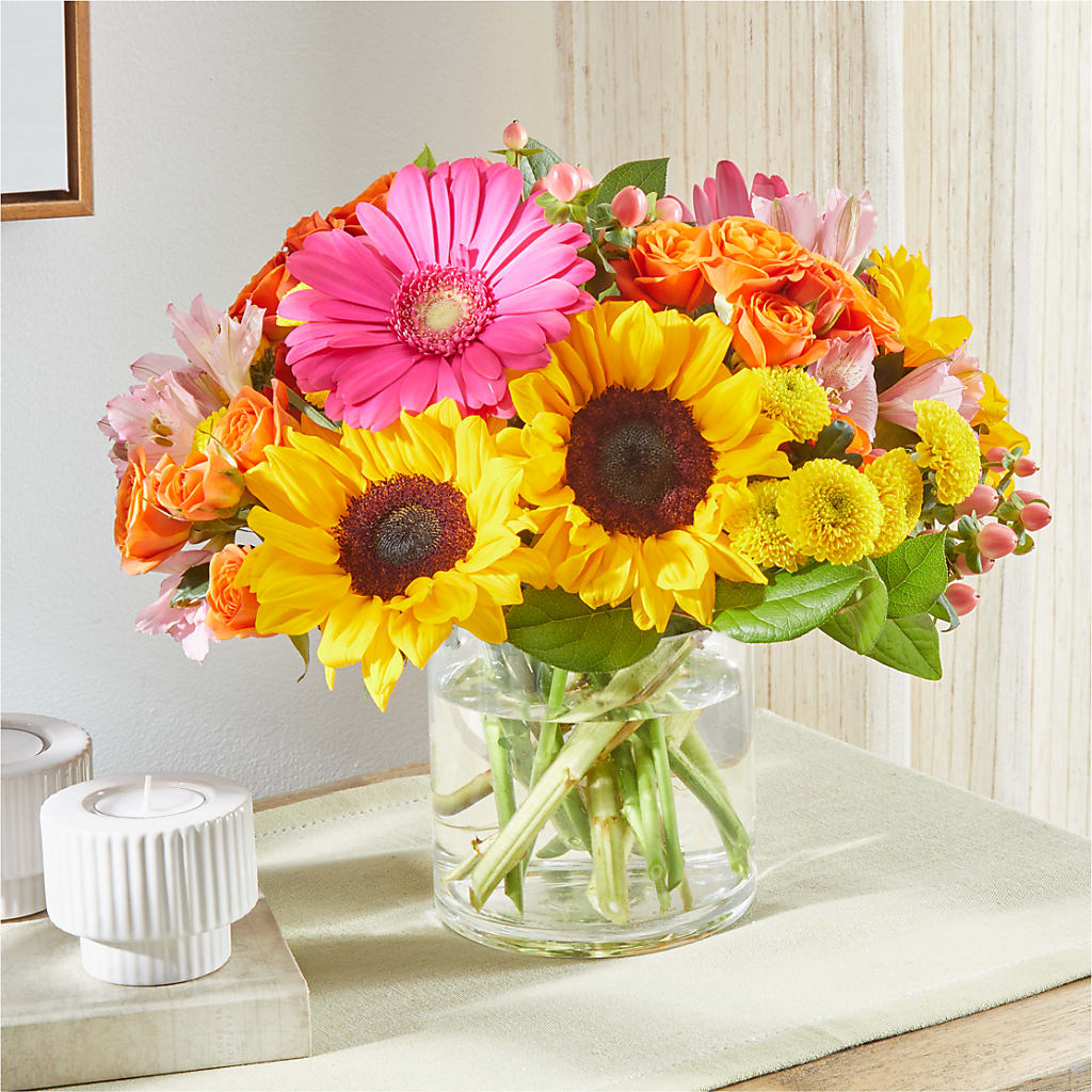 Beach Day Bouquet – MCKNIGHT'S FLOWERSHOPPE INC., Peterborough ON