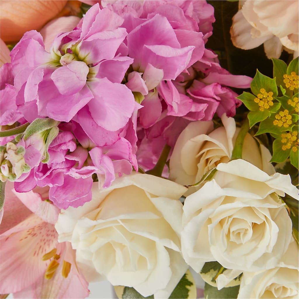 Paradise Bouquet – MCKNIGHT'S FLOWERSHOPPE INC., Peterborough ON