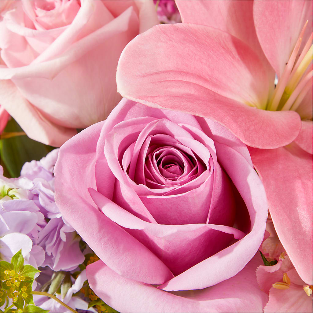 The Crown Jewel Bouquet – MCKNIGHT'S FLOWERSHOPPE INC., Peterborough ON