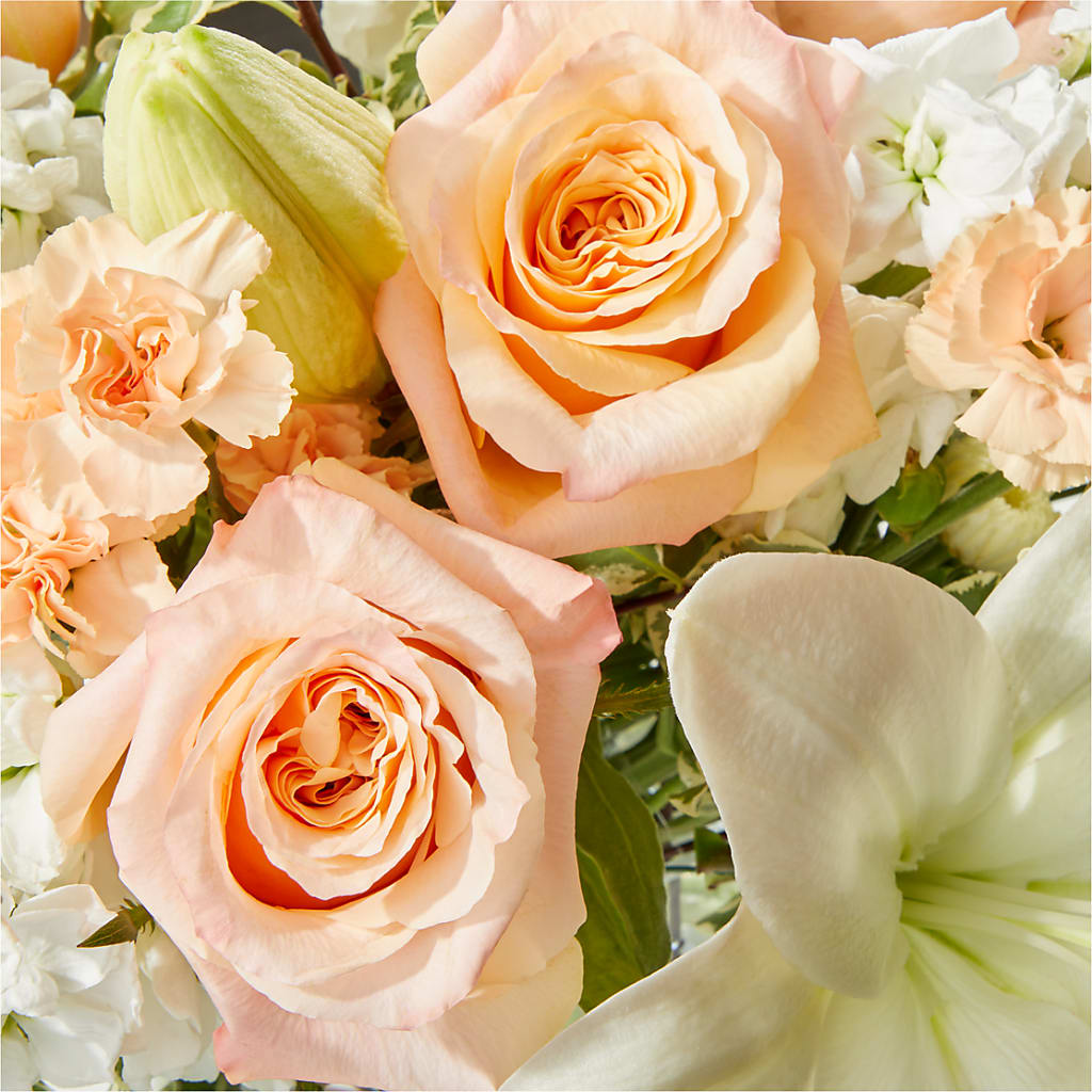 Darling Bouquet – MCKNIGHT'S FLOWERSHOPPE INC., Peterborough ON