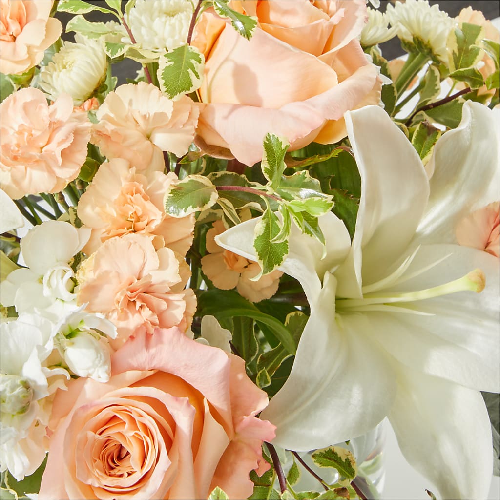 Darling Bouquet – MCKNIGHT'S FLOWERSHOPPE INC., Peterborough ON