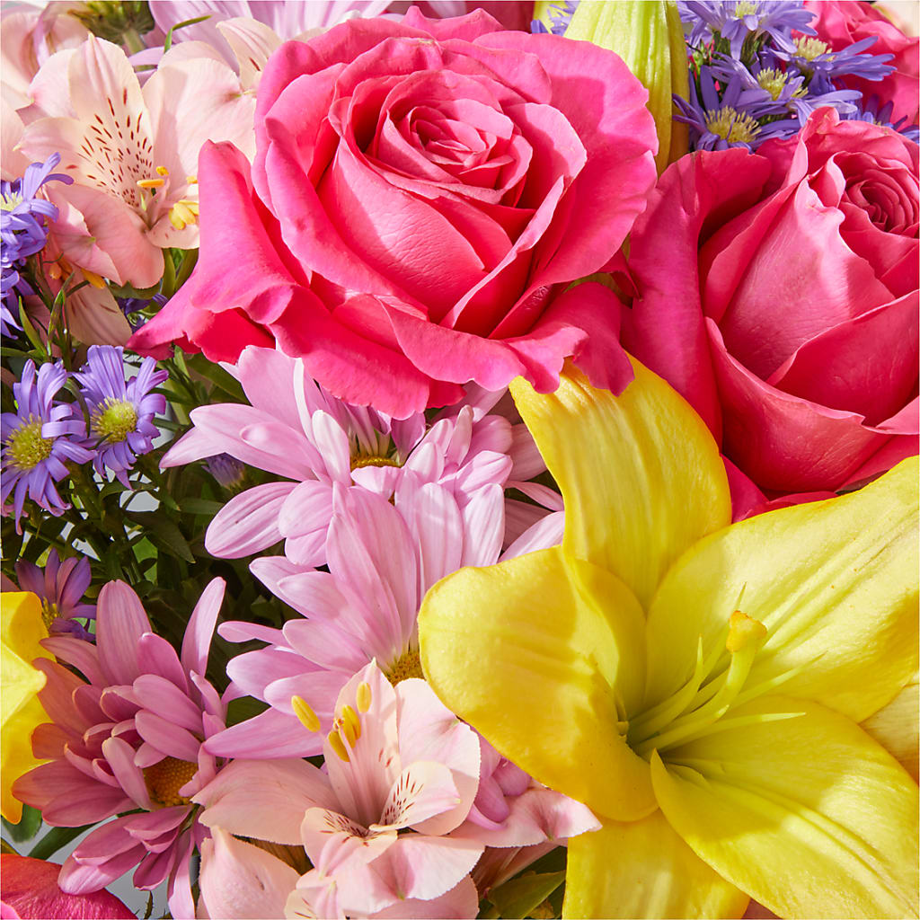 Sprinkles Bouquet – MCKNIGHT'S FLOWERSHOPPE INC., Peterborough ON