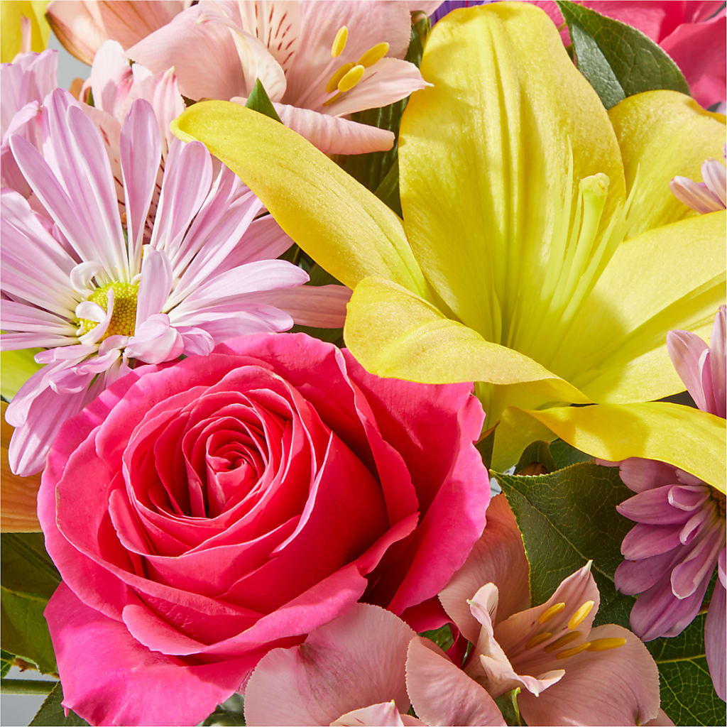 Sprinkles Bouquet – MCKNIGHT'S FLOWERSHOPPE INC., Peterborough ON
