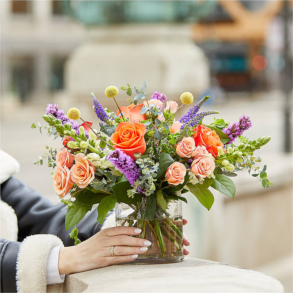 The Standout Bouquet – MCKNIGHT'S FLOWERSHOPPE INC., Peterborough ON