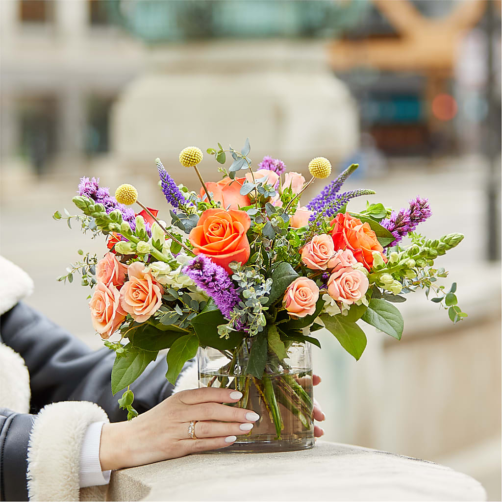 The Standout Bouquet – MCKNIGHT'S FLOWERSHOPPE INC., Peterborough ON