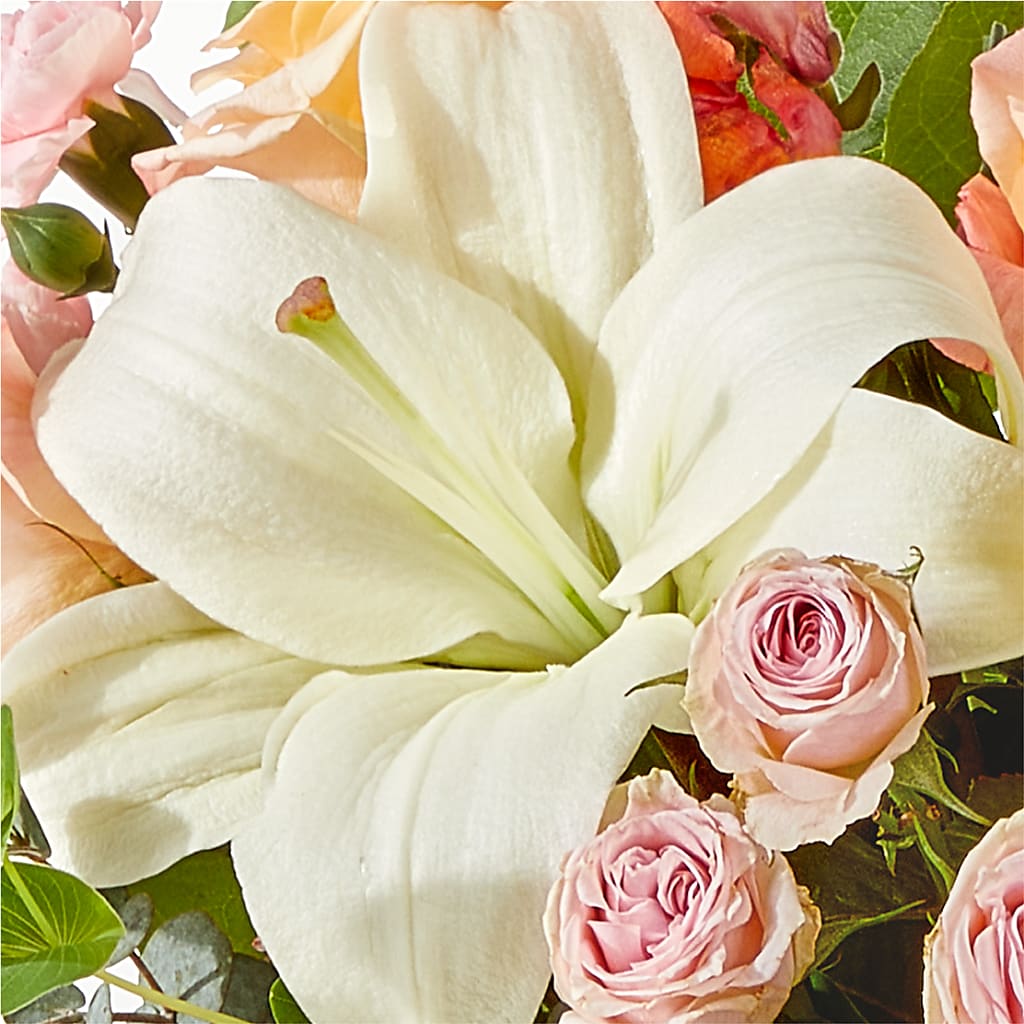 Grapefruit Splash Bouquet – MCKNIGHT'S FLOWERSHOPPE INC., Peterborough ON