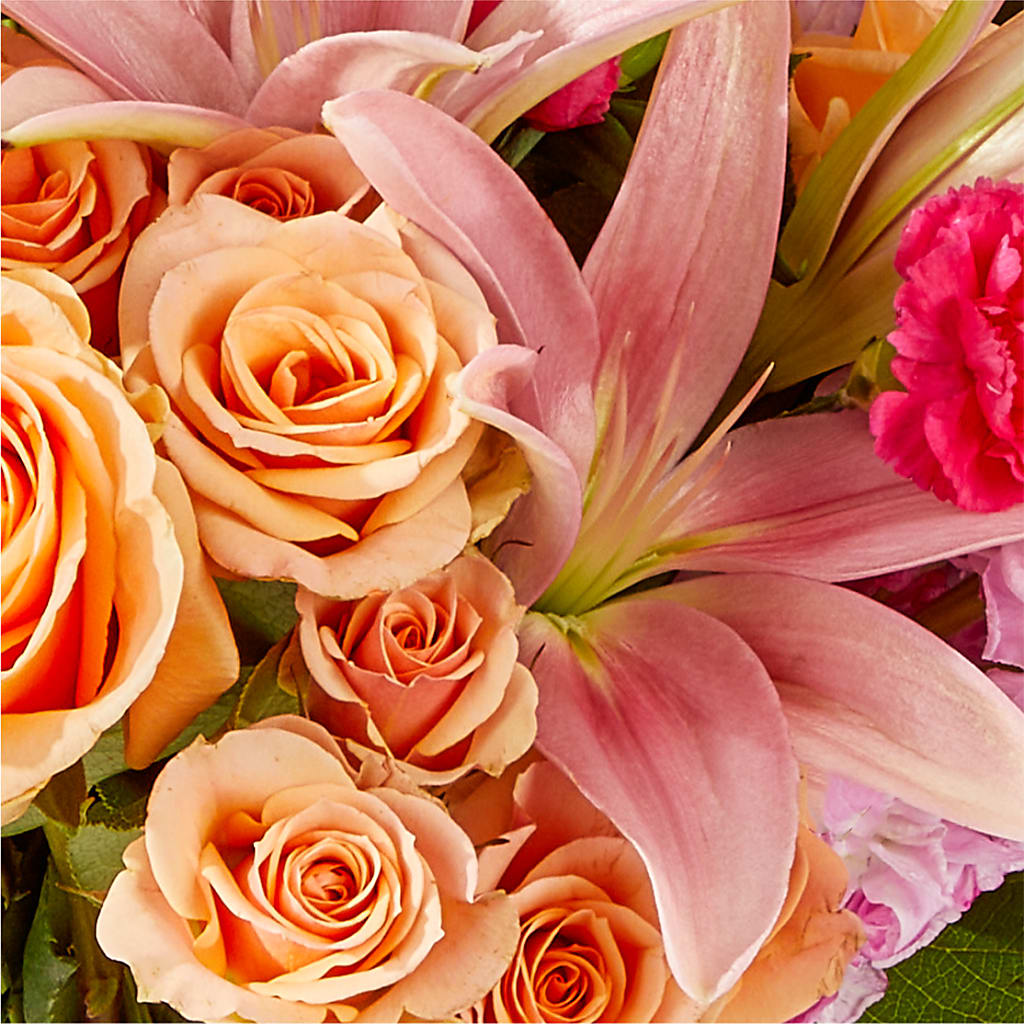 Bisous Bouquet – MCKNIGHT'S FLOWERSHOPPE INC., Peterborough ON