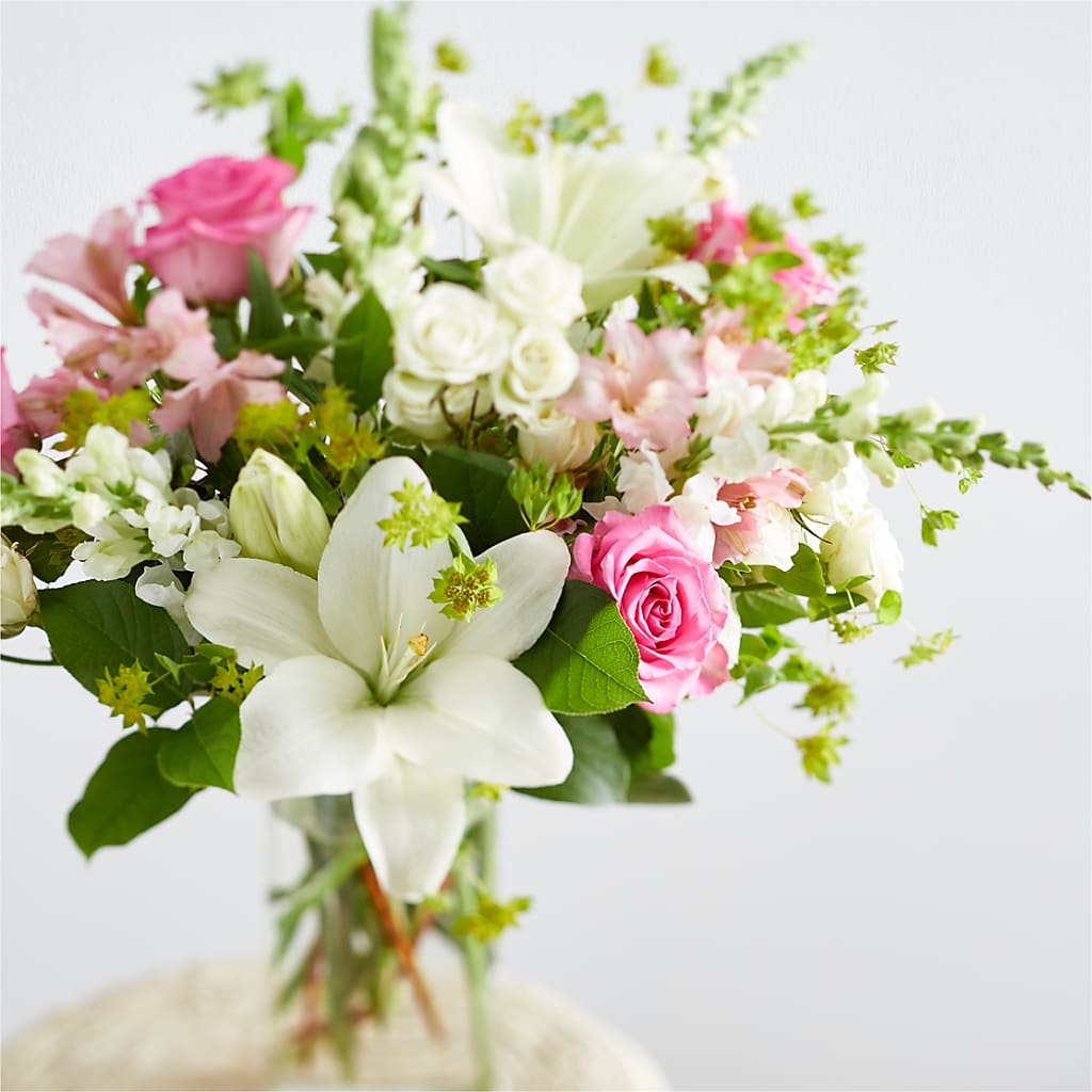 Fondly Bouquet – MCKNIGHT'S FLOWERSHOPPE INC., Peterborough ON