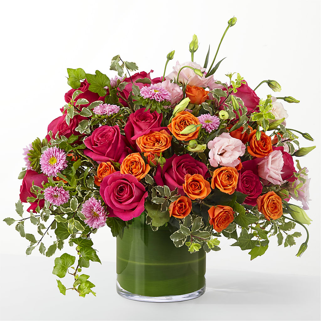 The Trendsetter – MCKNIGHT'S FLOWERSHOPPE INC., Peterborough ON